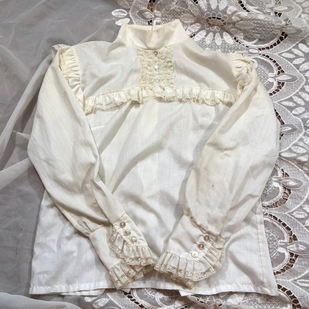 Vintage Victorian Prairie Blouse Lace Trim Ruffle Button Back Off White Cream